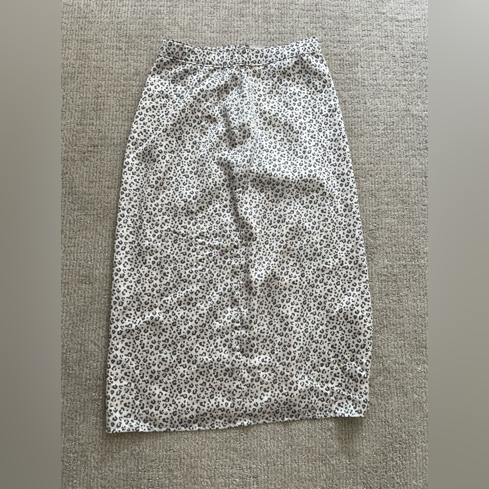 ABERCROMBIE & FITCH Cheetah Midi Skirt